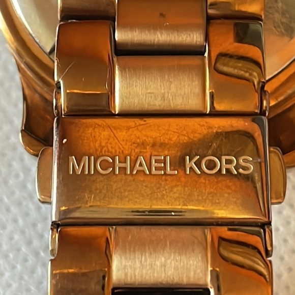Michael Kors rose gold-Tone watch Swarovski crystals. Brown mother of pearl dial - Picture 6 of 6